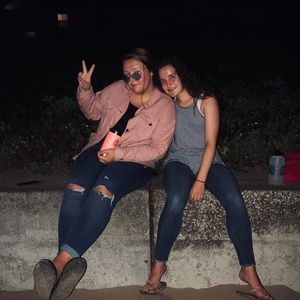 Meet your Posher, Chloe